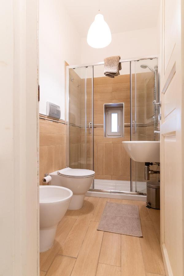 Four Luxury Apartment باليرمو المظهر الخارجي الصورة